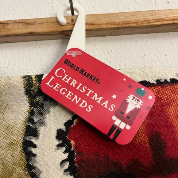 Pair of NWT World Market Christmas Kitchen Towels - Picture 2 of 2